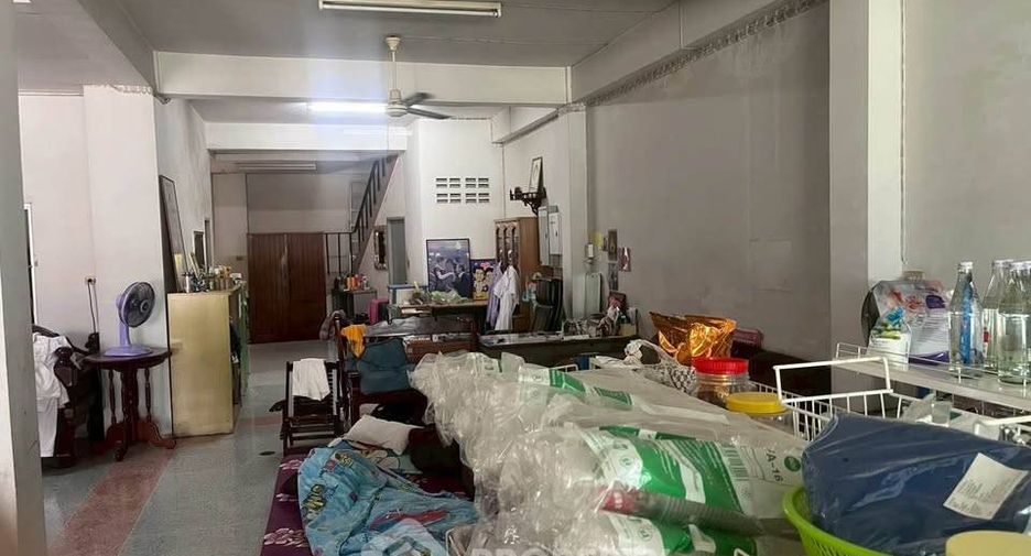 For sale 4 bedrooms townhouse in Mueang Chon Buri, Chonburi