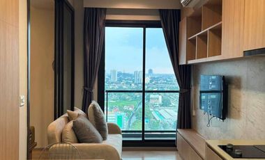For rent and for sale 1 bed condo in Phaya Thai, Bangkok