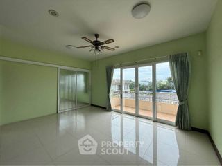 For sale 5 bedrooms house in Mueang Chon Buri, Chonburi