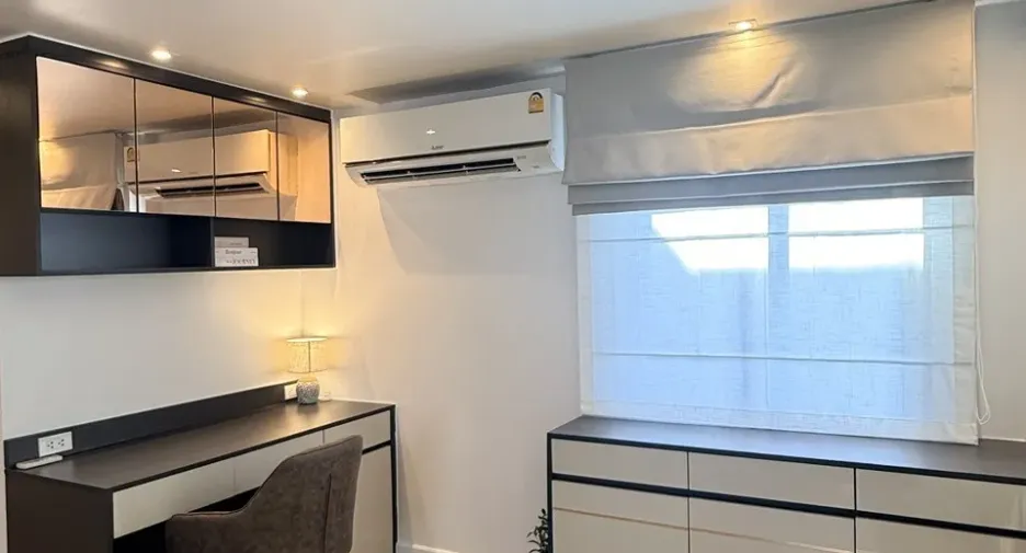 For sale 2 bedrooms condo in Yan Nawa, Bangkok
