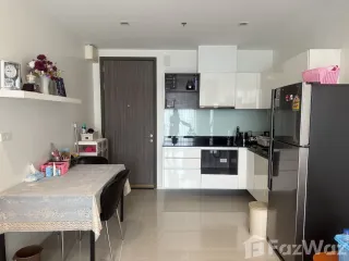 For sale 2 bedrooms condo in Huai Khwang, Bangkok