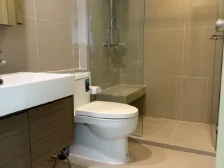 For sale 2 bedrooms condo in Huai Khwang, Bangkok