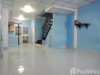 出售 2 卧室 联排别墅 在 Phra Khanong, 曼谷