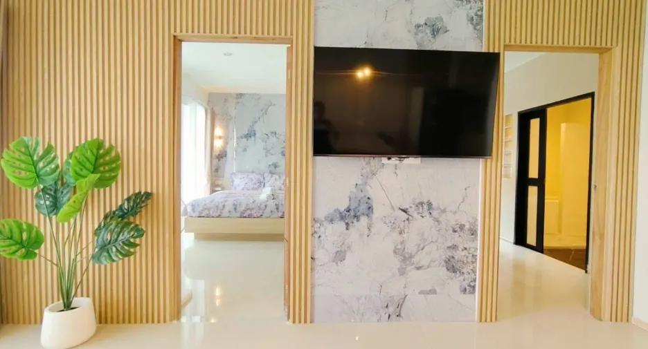 For sale 3 bedrooms condo in Jomtien, Pattaya