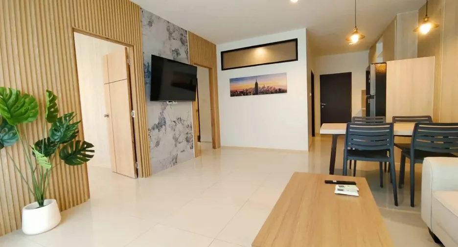 For sale 3 bedrooms condo in Jomtien, Pattaya