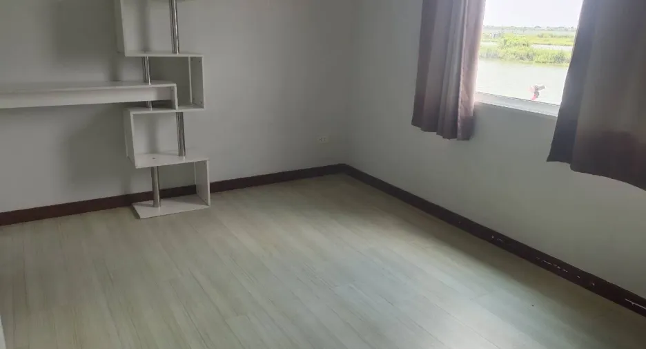For rent 2 bedrooms townhouse in Bang Bo, Samut Prakan