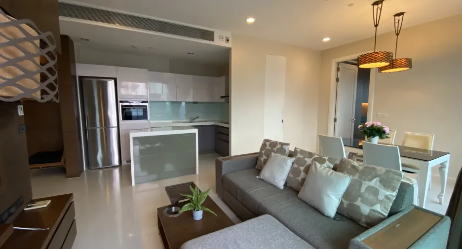For rent 2 bedrooms condo in Pathum Wan, Bangkok