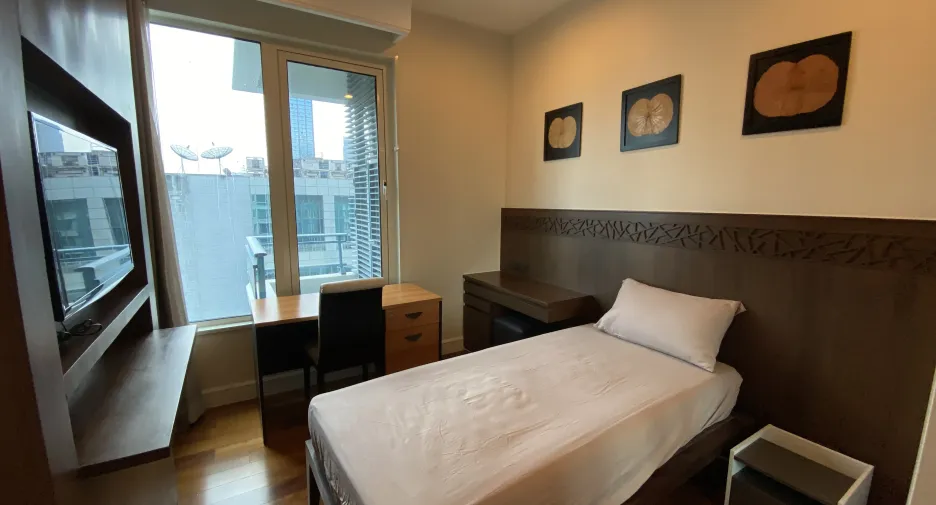 For rent 2 bedrooms condo in Pathum Wan, Bangkok
