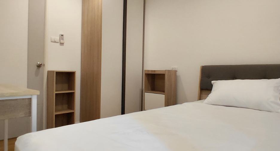 For rent 2 bedrooms condo in Taling Chan, Bangkok