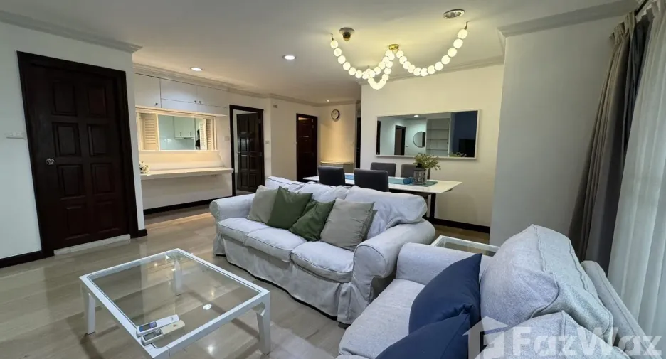 For sale 3 bedrooms apartment in Watthana, Bangkok
