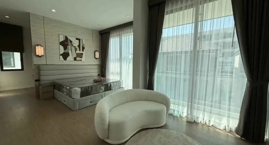 Haus zur Miete mit 4 Zimmer in Bang Phli, Samut Prakan
