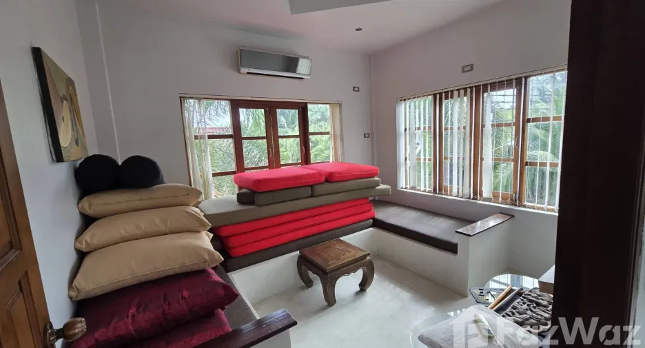 For sale 4 ベッドルーム villa in Hua Hin, Prachuap Khiri Khan