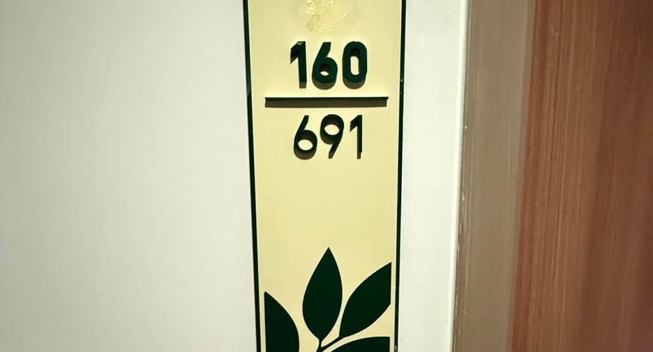 For sale 1 bed condo in Yan Nawa, Bangkok