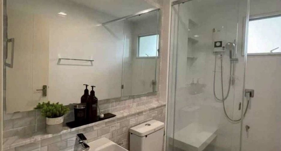 For rent 4 bedrooms house in Mueang Phuket, Phuket