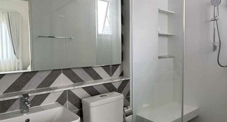 For rent 4 bedrooms house in Mueang Phuket, Phuket