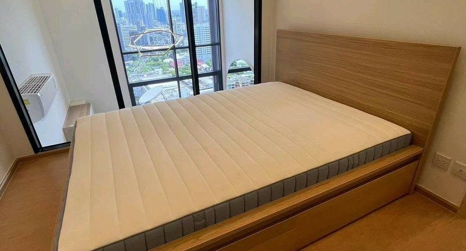 For rent 1 bed condo in Watthana, Bangkok