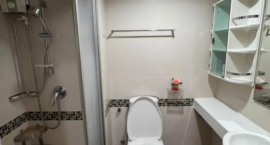 For sale 1 bed condo in Yan Nawa, Bangkok