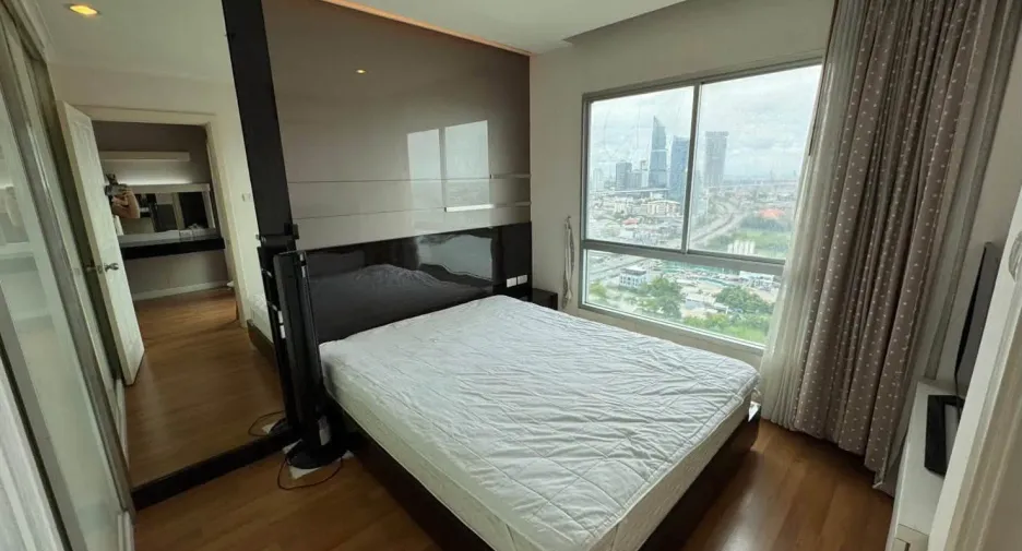 For sale 1 bed condo in Yan Nawa, Bangkok