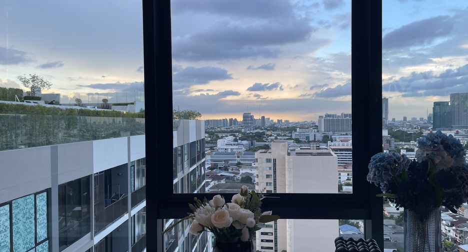 出售 2 卧室 公寓 在 Phaya Thai, 曼谷