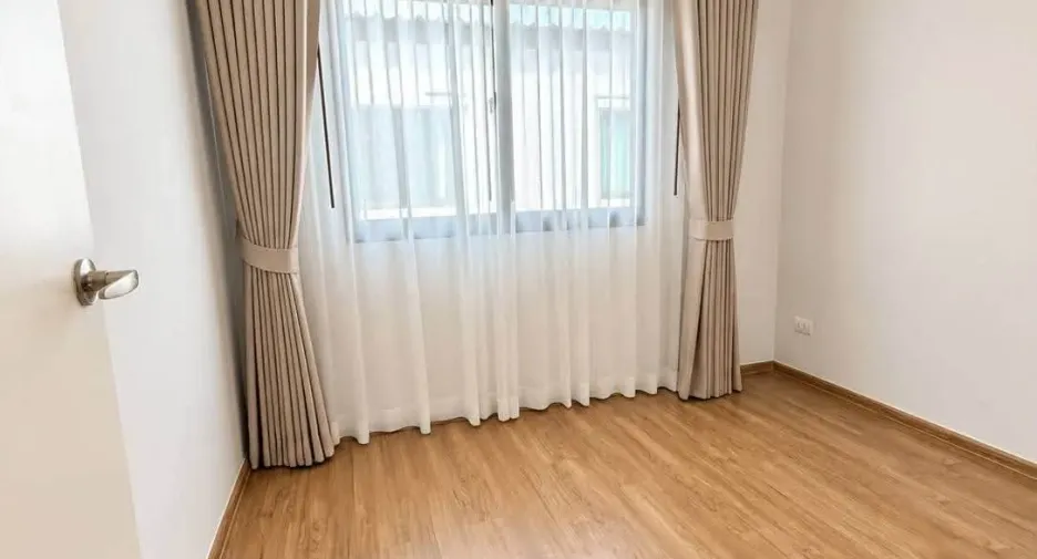 For rent 3 bedrooms house in Bang Phli, Samut Prakan