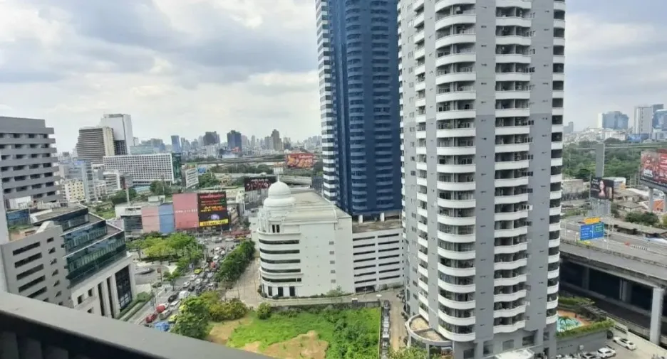 Condo en alquiler de 2 habitaciones en Pathum Wan, Bangkok