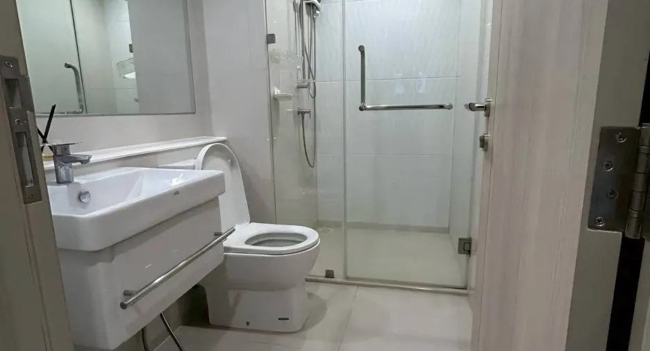 Condo en alquiler de 2 habitaciones en Pathum Wan, Bangkok