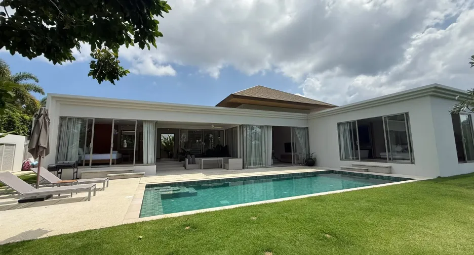 À louer 4 chambres villa à Thalang, Phuket