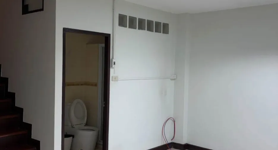 Reihenhaus zur Miete mit 4 Zimmer in Phra Khanong, Bangkok
