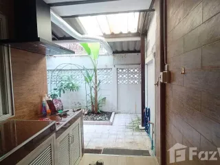 Reihenhaus zur Miete mit 4 Zimmer in Phra Khanong, Bangkok