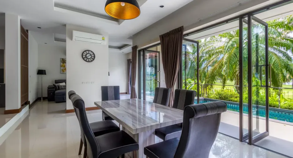 For sale 5 ベッドルーム villa in Kathu, Phuket