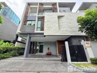 For sale そして for rent 4 ベッドルーム villa in Suan Luang, Bangkok