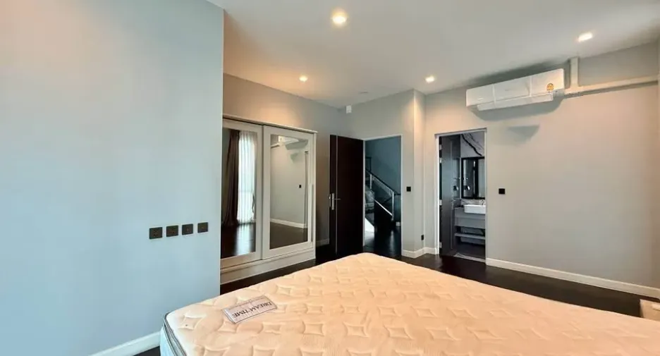For sale and for rent 4 bedrooms villa in Suan Luang, Bangkok