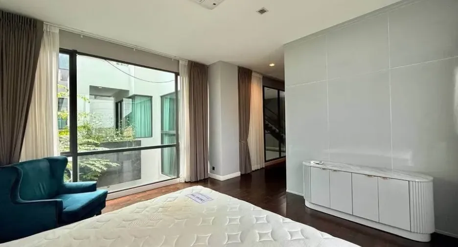 For sale and for rent 4 bedrooms villa in Suan Luang, Bangkok