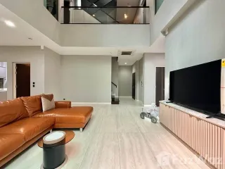 For sale そして for rent 4 ベッドルーム villa in Suan Luang, Bangkok