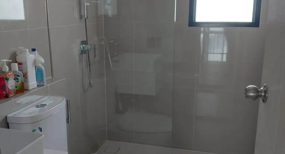 For sale and for rent 4 bedrooms house in Si Racha, Chonburi