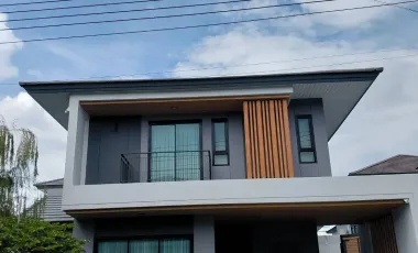 For sale and for rent 4 bedrooms house in Si Racha, Chonburi