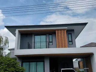 For sale and for rent 4 bedrooms house in Si Racha, Chonburi