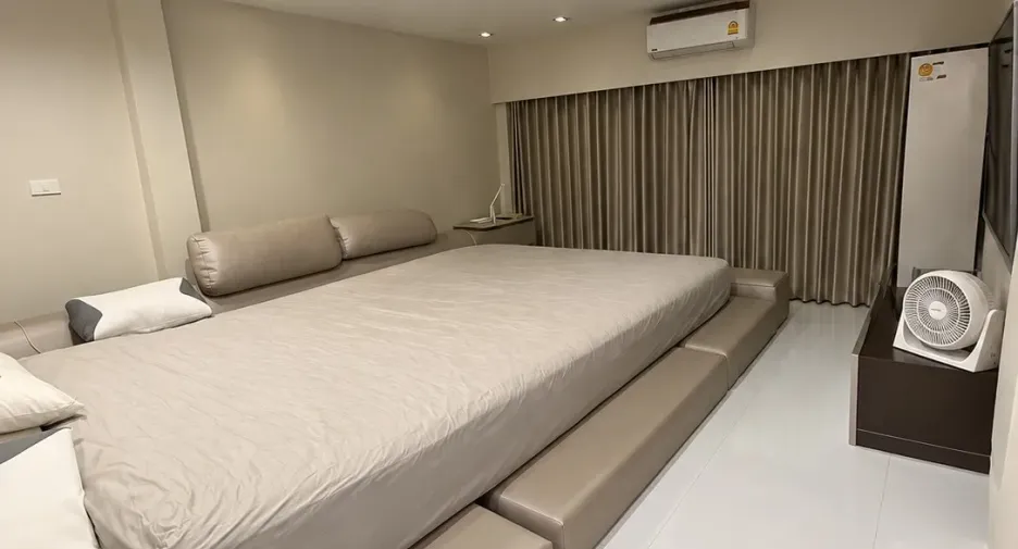 For sale 1 bed townhouse in Bang Kho Laem, Bangkok