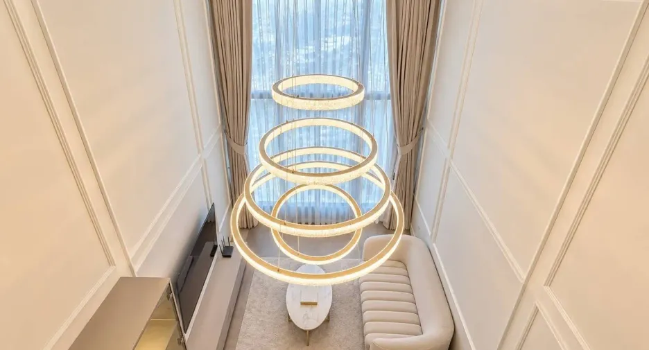 À louer 2 chambres condo à Huai Khwang, Bangkok