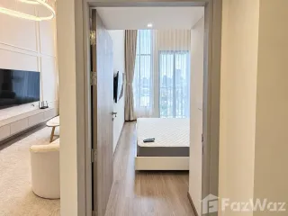À louer 2 chambres condo à Huai Khwang, Bangkok