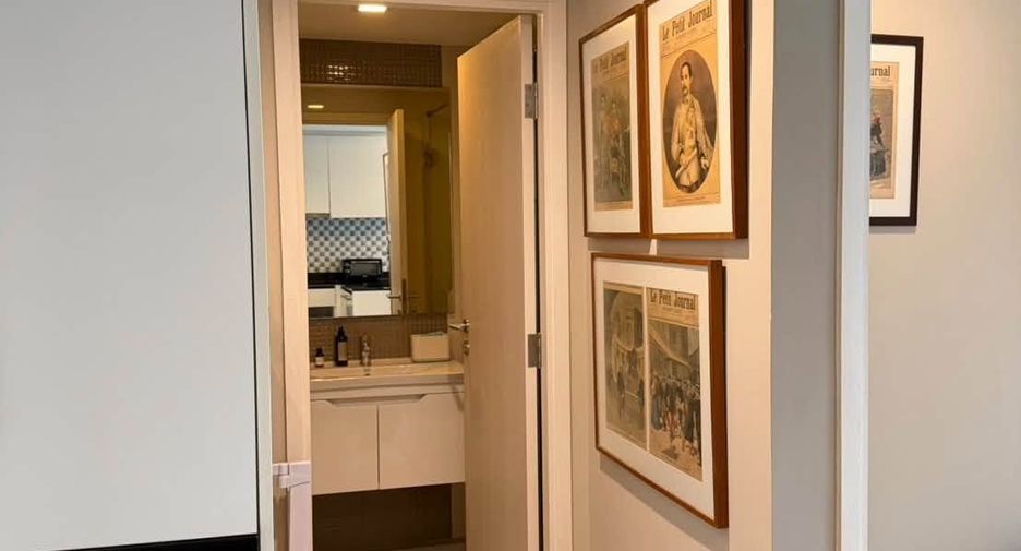 For rent 2 bedrooms condo in Watthana, Bangkok
