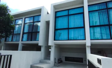 出租 2 卧室 联排别墅 在 Phuket Town, 普吉