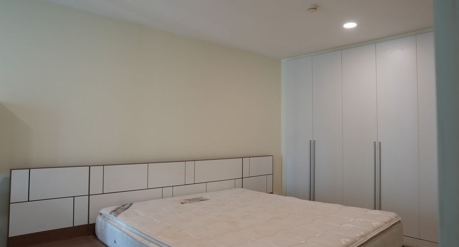 Condo en venta de 3 habitaciones en Huai Khwang, Bangkok