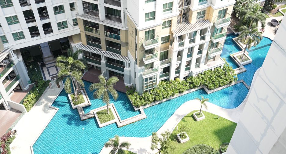 Condo en venta de 3 habitaciones en Huai Khwang, Bangkok