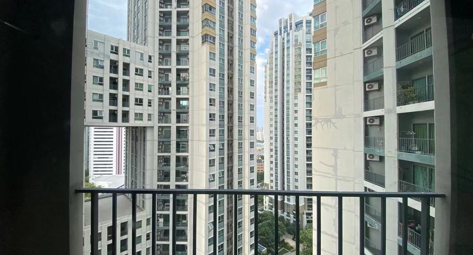 Condo en venta de 3 habitaciones en Huai Khwang, Bangkok