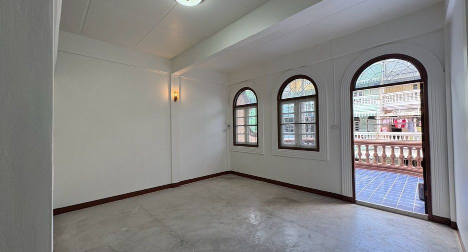 For sale and for rent 4 bedrooms townhouse in Bang Bon, Bangkok