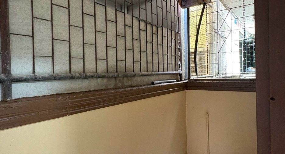 For sale and for rent 4 bedrooms townhouse in Bang Bon, Bangkok