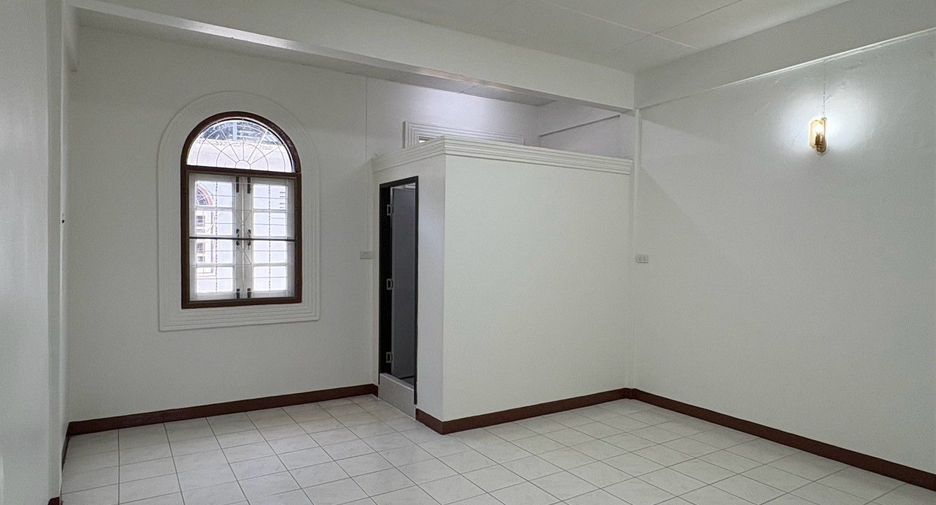 For sale and for rent 4 bedrooms townhouse in Bang Bon, Bangkok