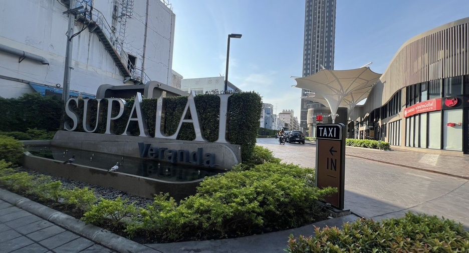 For sale retail Space in Bang Kapi, Bangkok