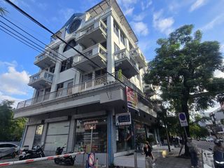For sale 50 ベッドルーム office in Huai Khwang, Bangkok